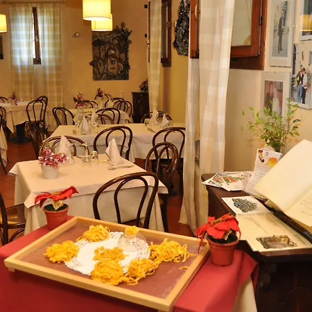 Ca' Vecchia 호텔 사소마르코니